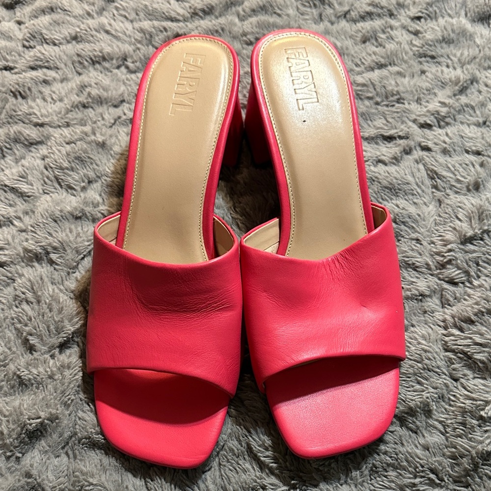 Women's Vibrant Pink Mules